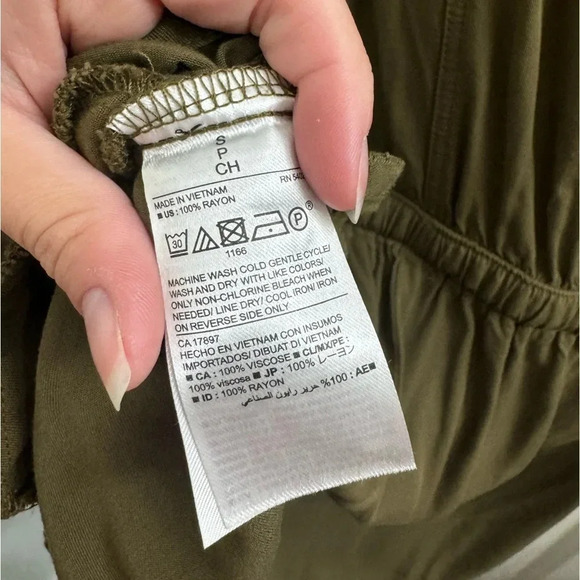 Old Navy olive green utility linen short sleeve romper - Picture 6 of 9